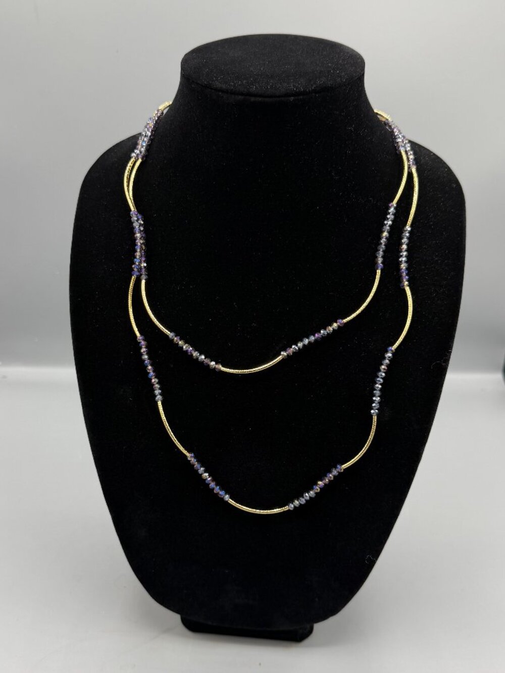 Elastic Long Necklace Gold Tone and Purple